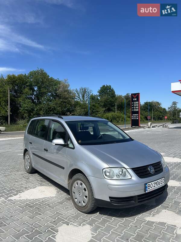 Мінівен Volkswagen Touran 2004 в Підгайцях