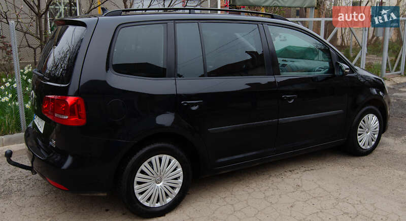 Мінівен Volkswagen Touran 2014 в Одесі