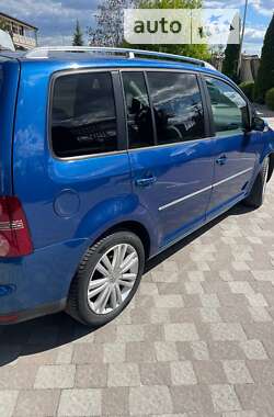 Мінівен Volkswagen Touran 2007 в Сарнах