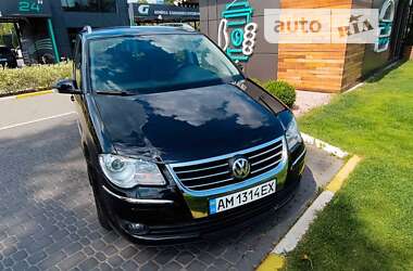 Минивэн Volkswagen Touran 2008 в Коростене