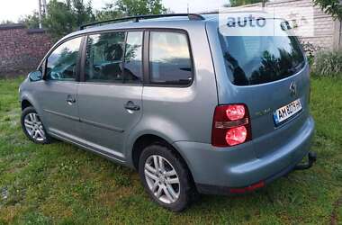 Мінівен Volkswagen Touran 2007 в Житомирі