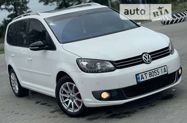 Мікровен Volkswagen Touran 2011 в Снятині