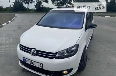 Микровэн Volkswagen Touran 2011 в Снятине