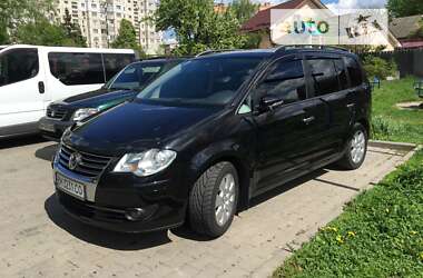 Мінівен Volkswagen Touran 2009 в Сумах