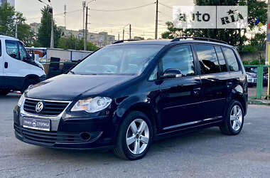 Минивэн Volkswagen Touran 2007 в Киеве