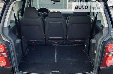 Минивэн Volkswagen Touran 2007 в Киеве