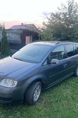 Минивэн Volkswagen Touran 2006 в Львове