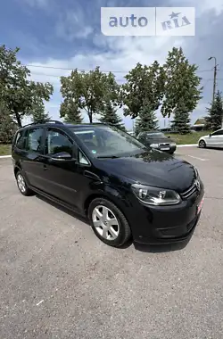 Volkswagen Touran 2011