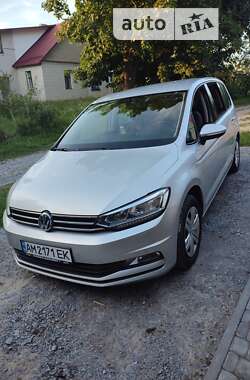 Микровэн Volkswagen Touran 2016 в Звягеле