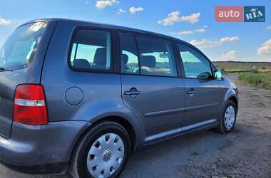 Минивэн Volkswagen Touran 2006 в Снигиревке