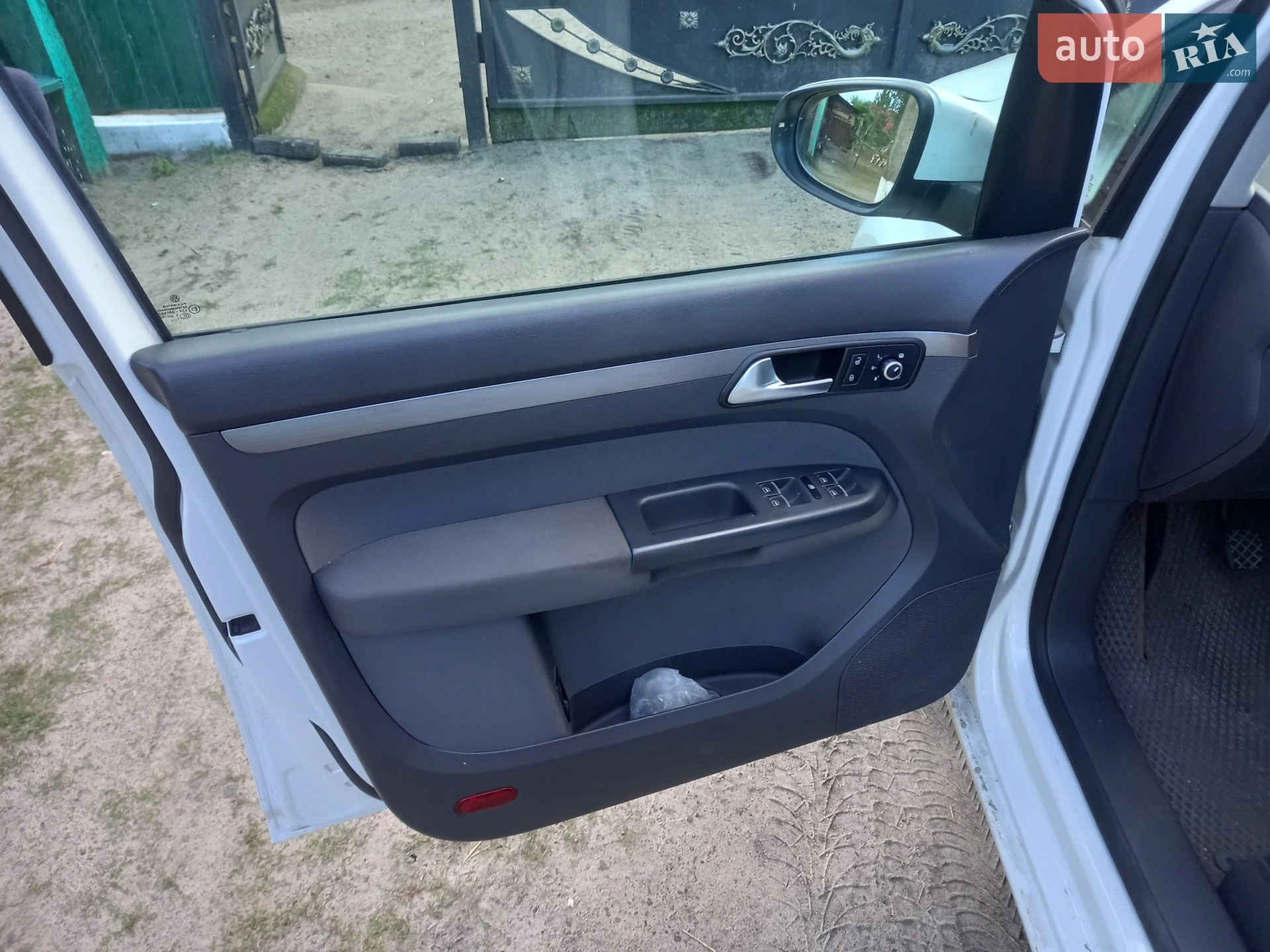 2011 Volkswagen Touran - мініатюра 4