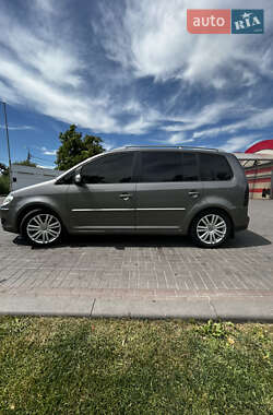 Мінівен Volkswagen Touran 2007 в 