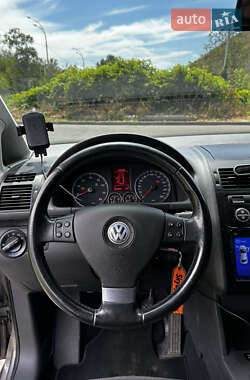 Мінівен Volkswagen Touran 2007 в 