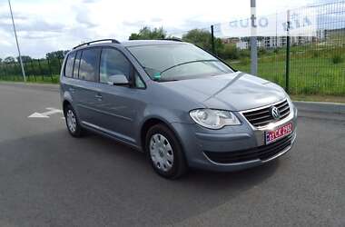 Минивэн Volkswagen Touran 2007 в Ровно