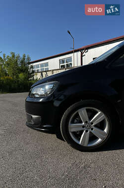 Минивэн Volkswagen Touran 2011 в 