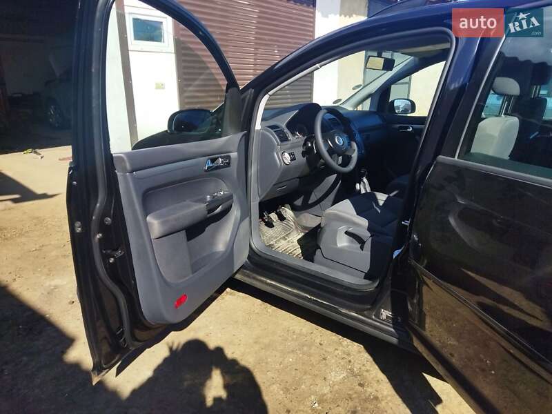 Мінівен Volkswagen Touran 2005 в Львові