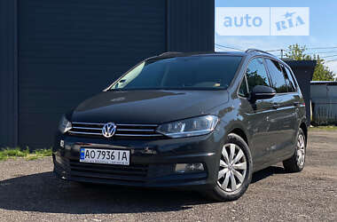 Мікровен Volkswagen Touran 2016 в Ужгороді