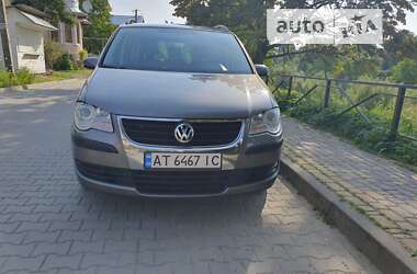 Мінівен Volkswagen Touran 2007 в Косові