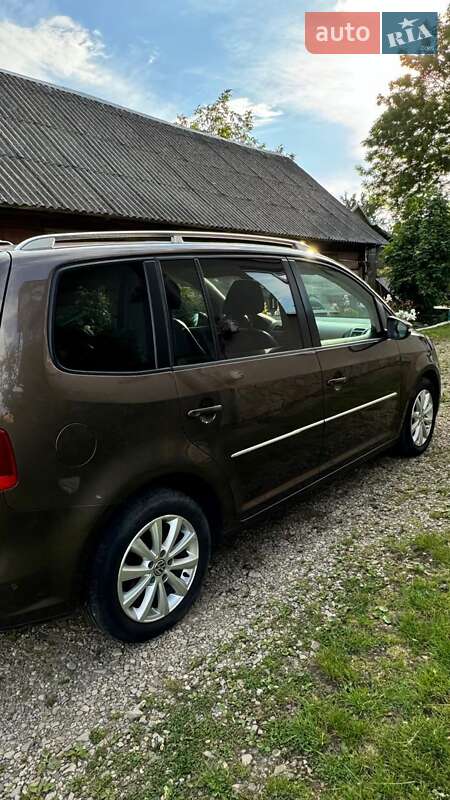 Минивэн Volkswagen Touran 2011 в Самборе