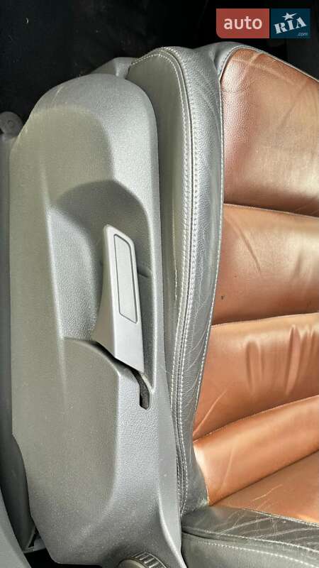 Минивэн Volkswagen Touran 2011 в Самборе