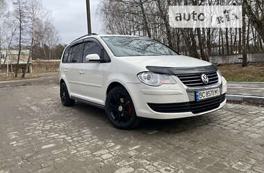 Мінівен Volkswagen Touran 2008 в Новояворівську