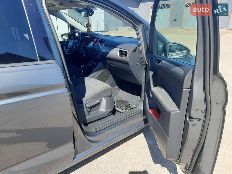 Мікровен Volkswagen Touran 2017 в Коростені