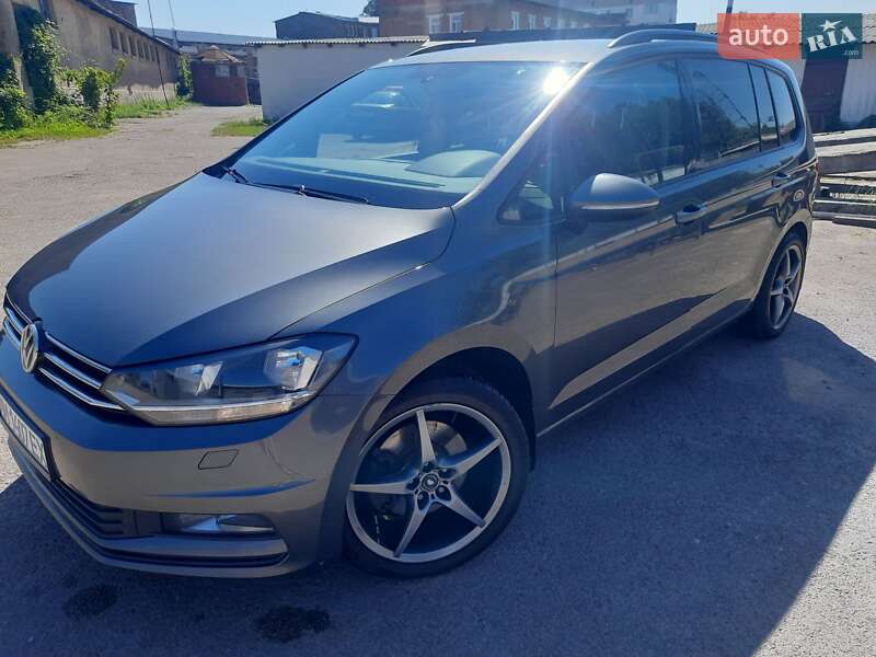 Мікровен Volkswagen Touran 2017 в Коростені