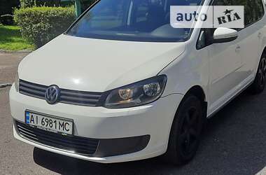 Минивэн Volkswagen Touran 2011 в Обухове