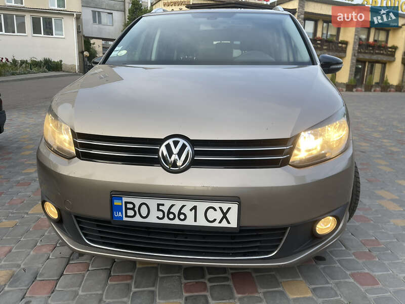 Volkswagen Touran 2012