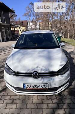 Мікровен Volkswagen Touran 2016 в Хоросткові