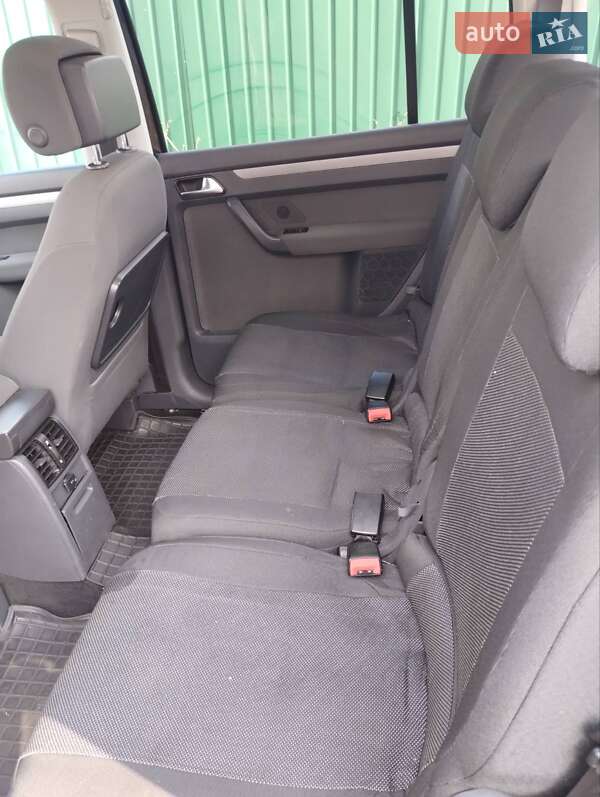 Минивэн Volkswagen Touran 2013 в Киеве