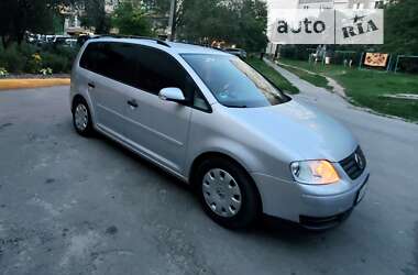 Мінівен Volkswagen Touran 2005 в Хмельницькому