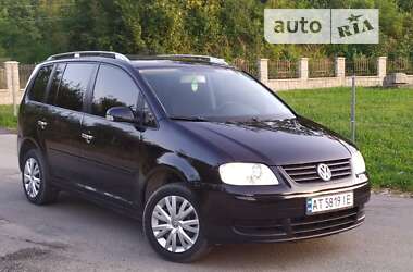 Минивэн Volkswagen Touran 2006 в Надворной