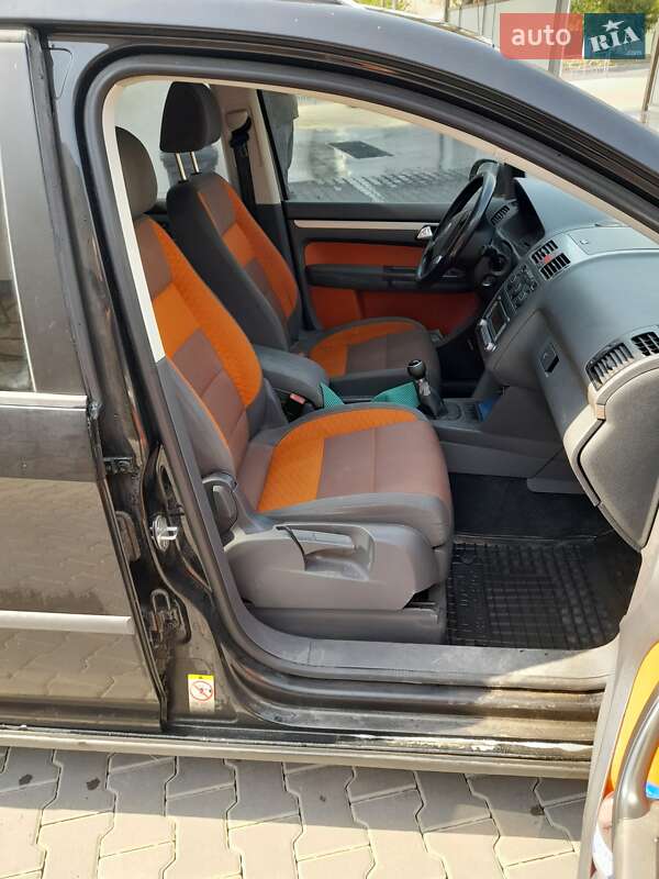 Мінівен Volkswagen Touran 2007 в Могилів-Подільському