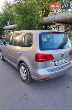 Мінівен Volkswagen Touran 2011 в Дніпрі