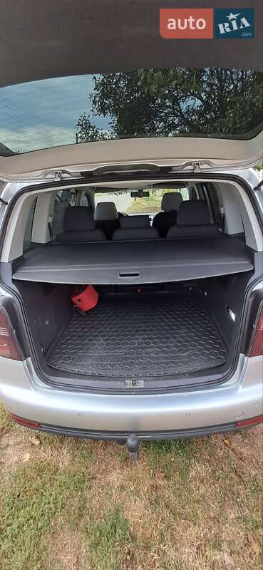 Мінівен Volkswagen Touran 2008 в Коростені