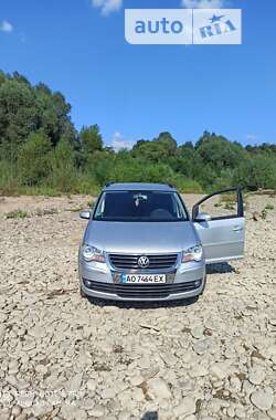 Мінівен Volkswagen Touran 2007 в Ужгороді