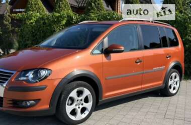 Мінівен Volkswagen Touran 2010 в Калуші