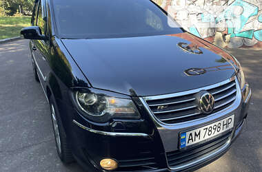 Мінівен Volkswagen Touran 2009 в Житомирі