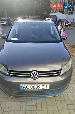 Минивэн Volkswagen Touran 2010 в 