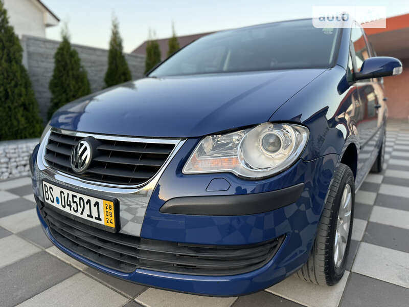 Минивэн Volkswagen Touran 2008 в Летичеве