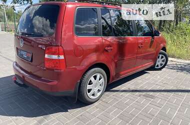 Мінівен Volkswagen Touran 2005 в Дніпрі