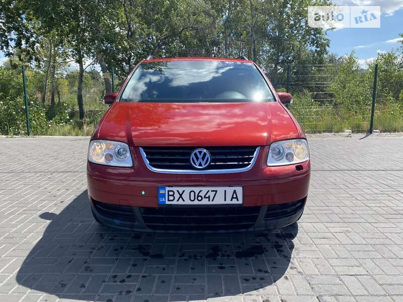 Мінівен Volkswagen Touran 2005 в Дніпрі