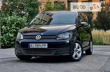 Мінівен Volkswagen Touran 2010 в Києві