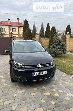 Мінівен Volkswagen Touran 2014 в Запоріжжі