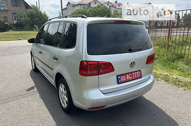 Мінівен Volkswagen Touran 2014 в Луцьку