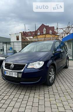 Минивэн Volkswagen Touran 2006 в Вознесенске