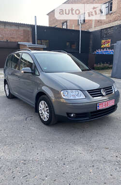 Мінівен Volkswagen Touran 2006 в Охтирці