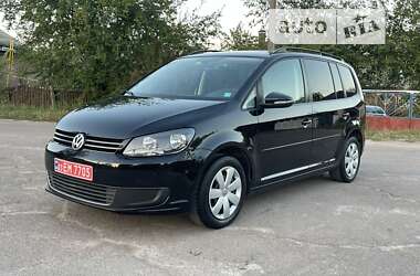 Минивэн Volkswagen Touran 2011 в Коростене