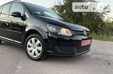 Минивэн Volkswagen Touran 2011 в Коростене